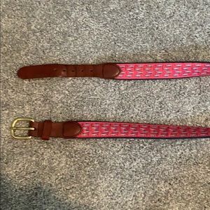 Vineyard vine belt